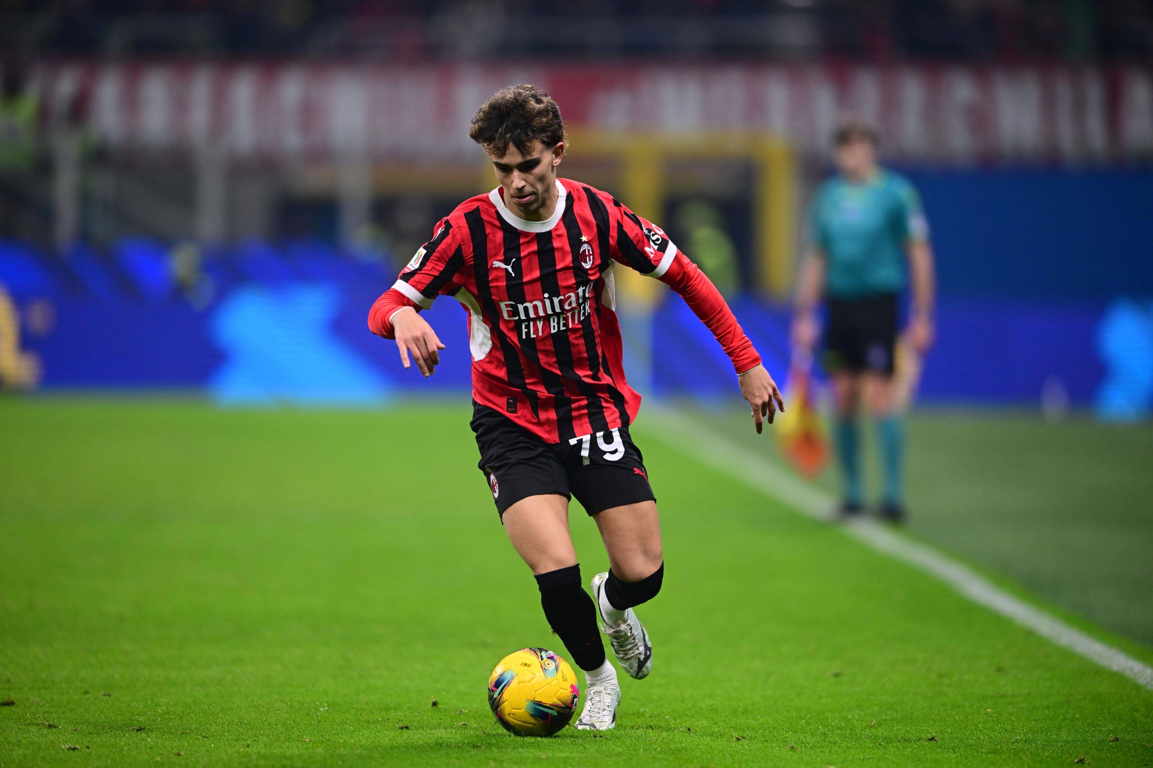 爱游戏体育下载-意甲冲刺阶段走向成谜，尼斯复出首秀，管理层满意，身体对抗强度拉满(意甲联赛高清组图央视网)