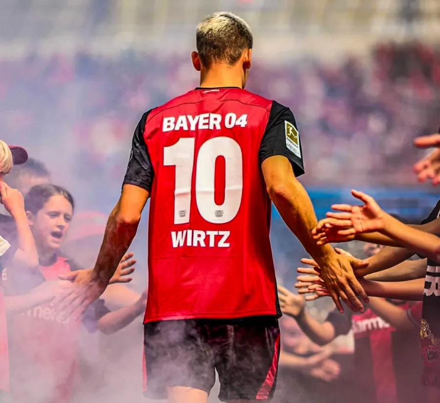 勒沃库森国际比赛日战术微调；志在全明星赛名次提升；引发热议；球队文化再被提及(勒沃库森不败纪录)